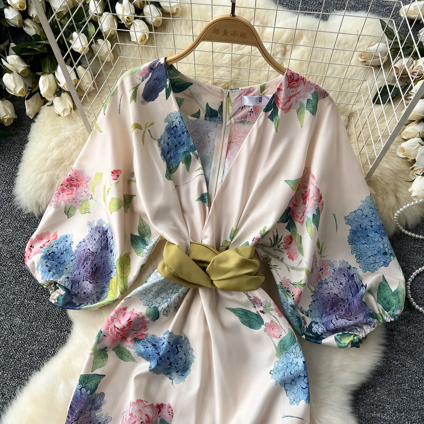 Elegant sweet High Waist V-neck pleated print Lantern Sleeve Dress Vacation Slim Women Party mermaid dresses